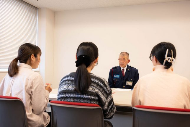 JWU PRアンバサダーによる 学生の日常を支える大人インタビュー！【第3弾：警備員】